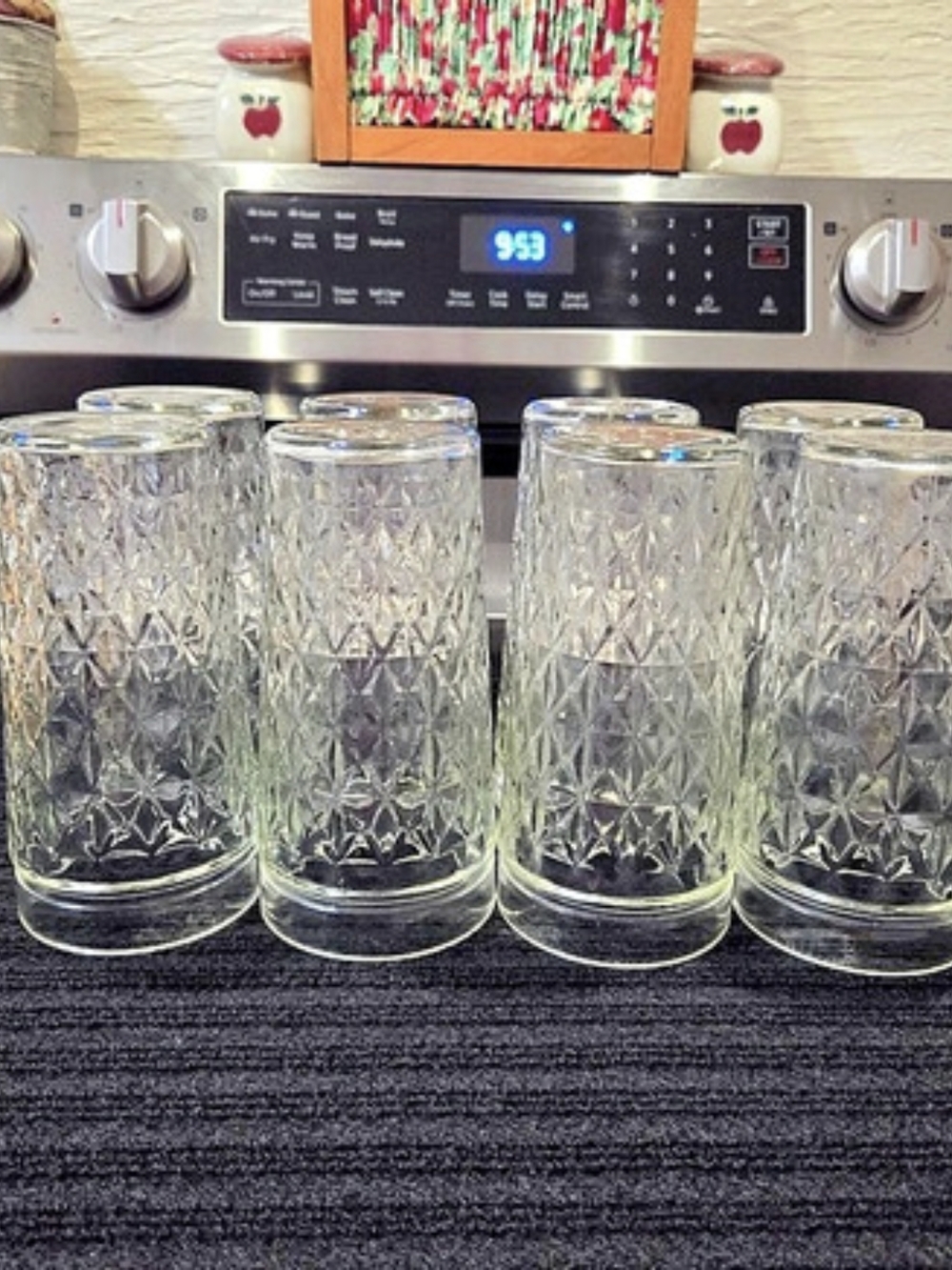 Anchor Hocking Set of 8 Clear Quilted Diamond Drinking Glasses